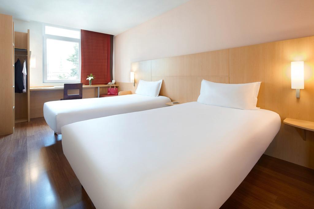 Hotel Ibis Chuzhou 1912 Extérieur photo